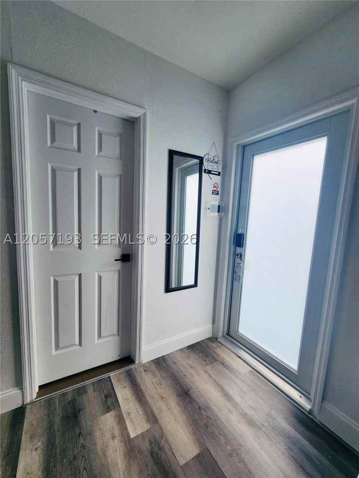 1558 Nw 103rd St - Photo 3 of 16
