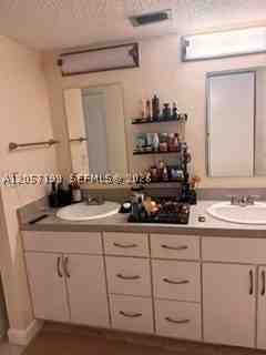 140 Sw 96th Ter #102 - Photo 6 of 11