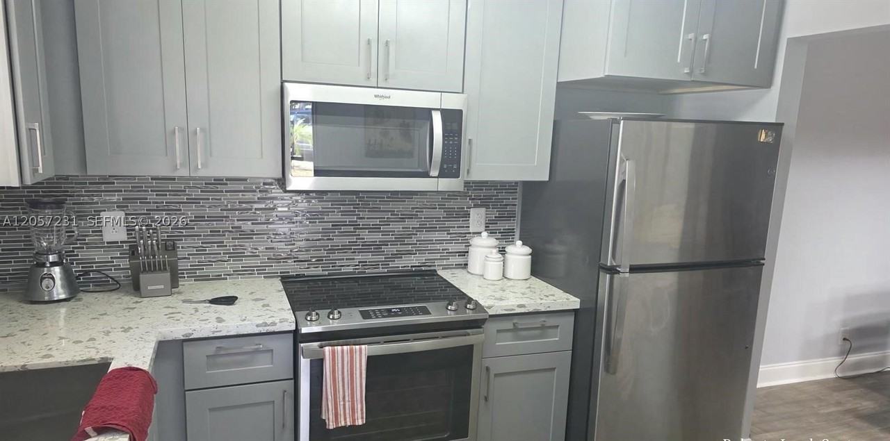 524 Osprey Dr #10B - Photo 4 of 23
