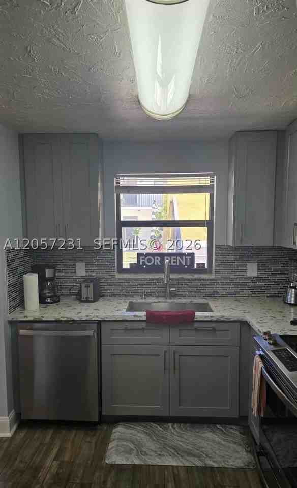 524 Osprey Dr #10B - Photo 6 of 23