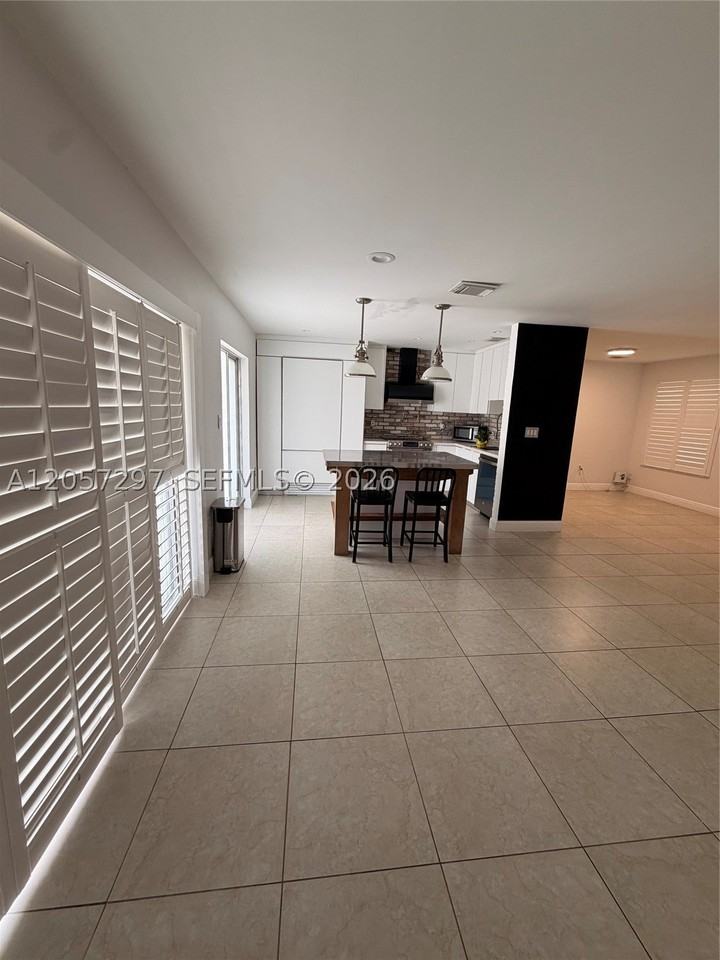 7446 Sw 162nd Ct - Photo 4 of 10