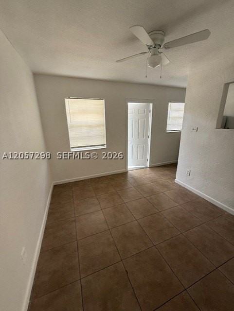 2554 Nw 14th St #3 - Photo 5 of 8