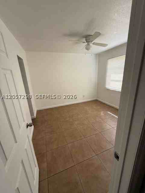 2554 Nw 14th St #3 - Photo 6 of 8