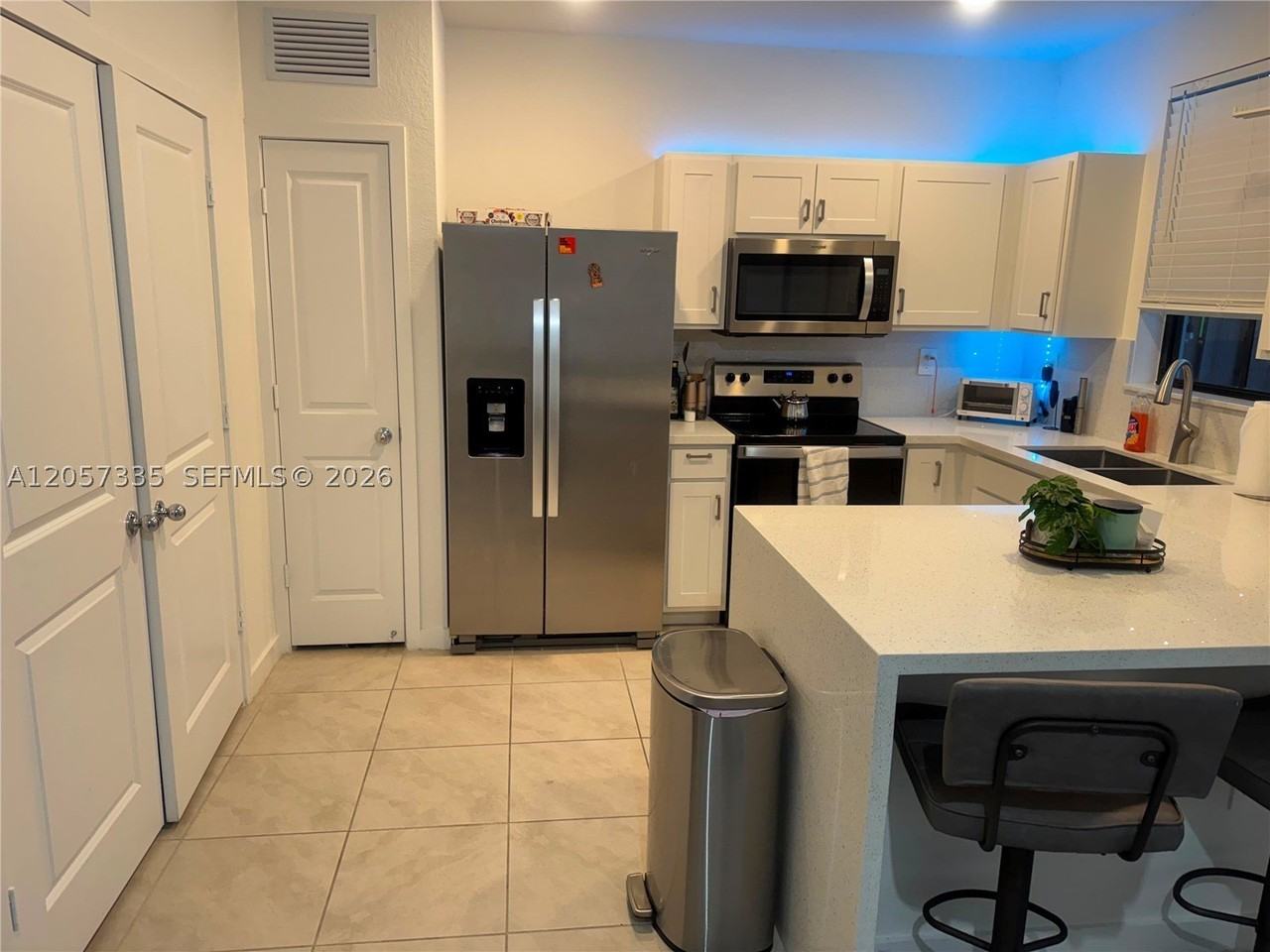 270 Ne 12th St #270 - Photo 3 of 23