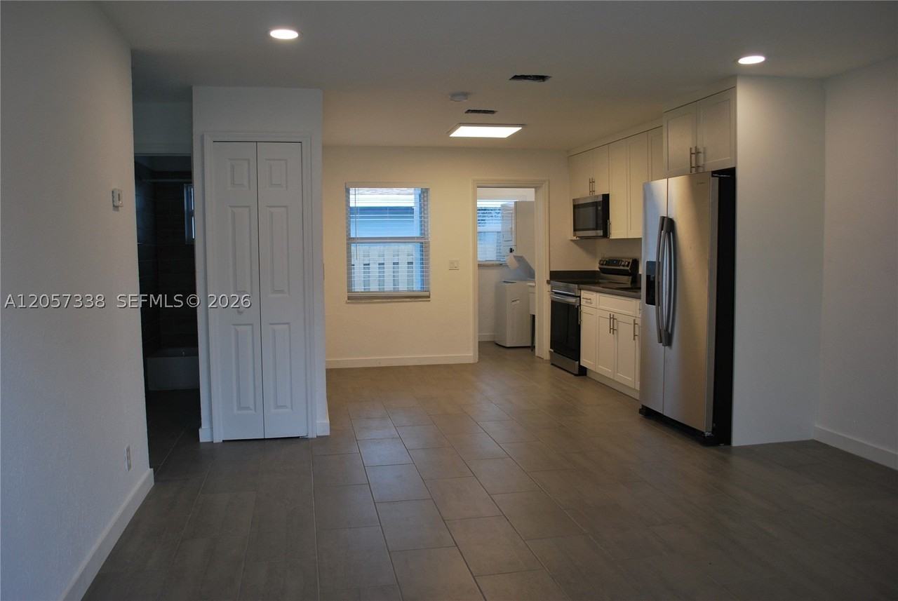 3641 Ne 1st Ter #3641 - Photo 6 of 8