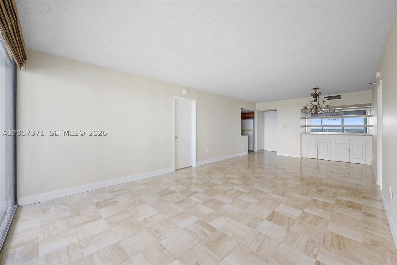 20505 E Country Club Dr #1434 - Photo 6 of 26
