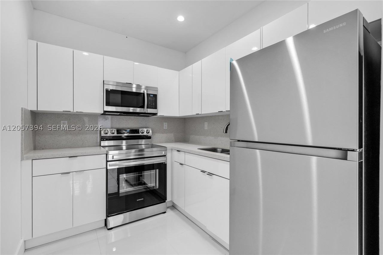 21845 Goulds Ave #102 - Photo 5 of 29