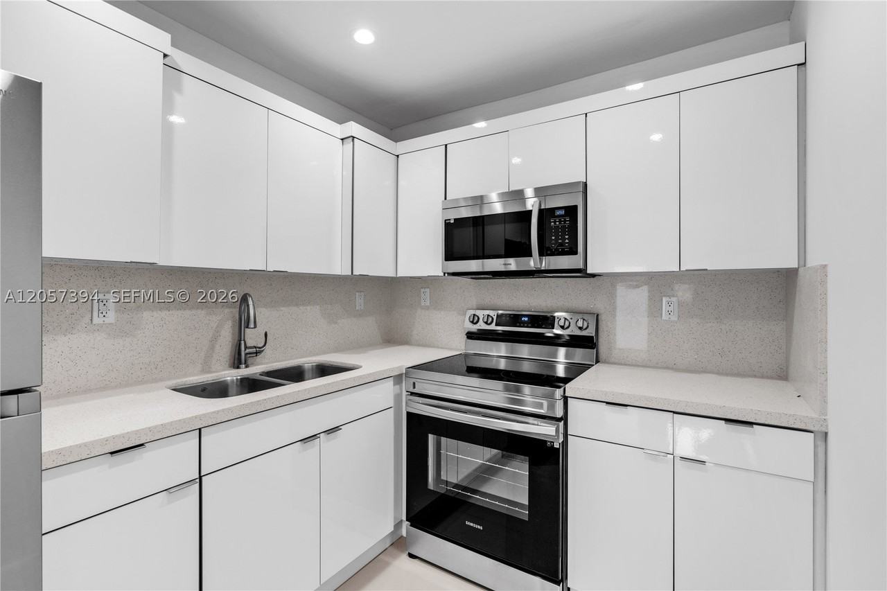 21845 Goulds Ave #102 - Photo 7 of 29