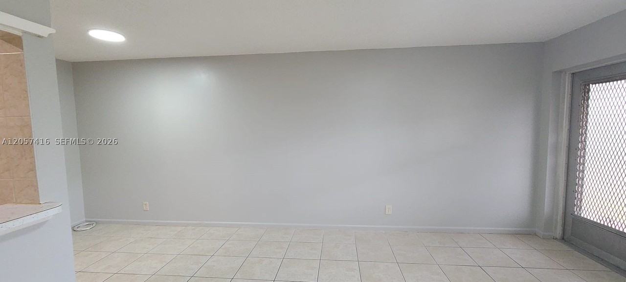 125 Canterbury E #125 - Photo 3 of 35