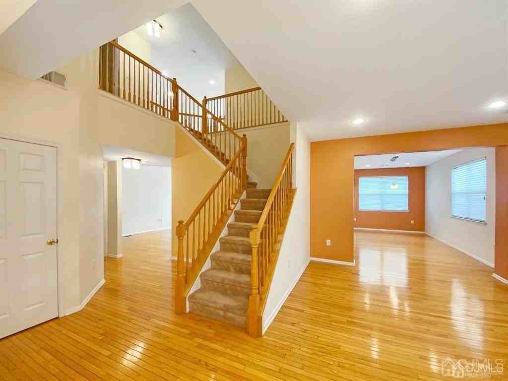 48 Berkshire Way - Photo 2 of 22