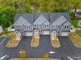 featured image of 8 Travers Ave #2