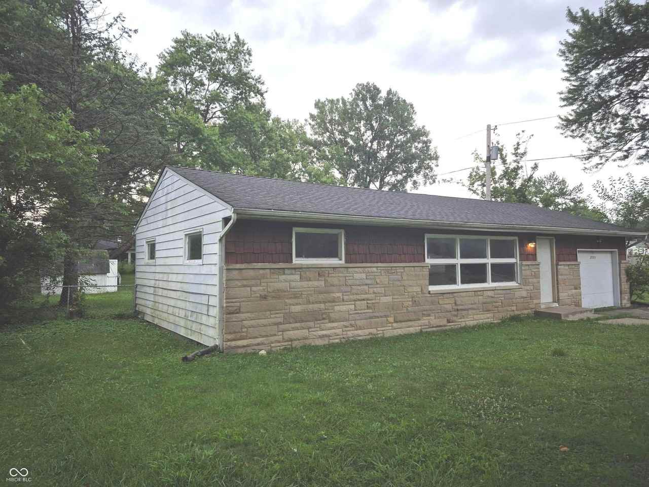2725 Kristen Dr W - Photo 3 of 23