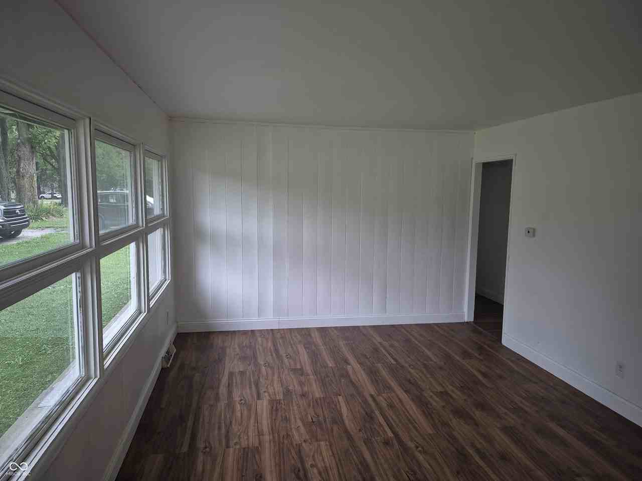 2725 Kristen Dr W - Photo 5 of 23