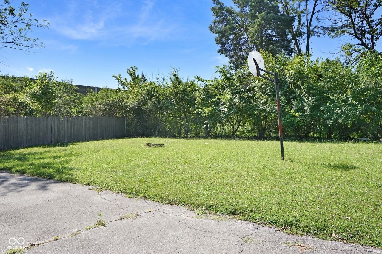 3375 Payton Ave - Photo 7 of 34