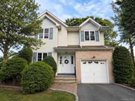 featured image of 35 Willis Ave