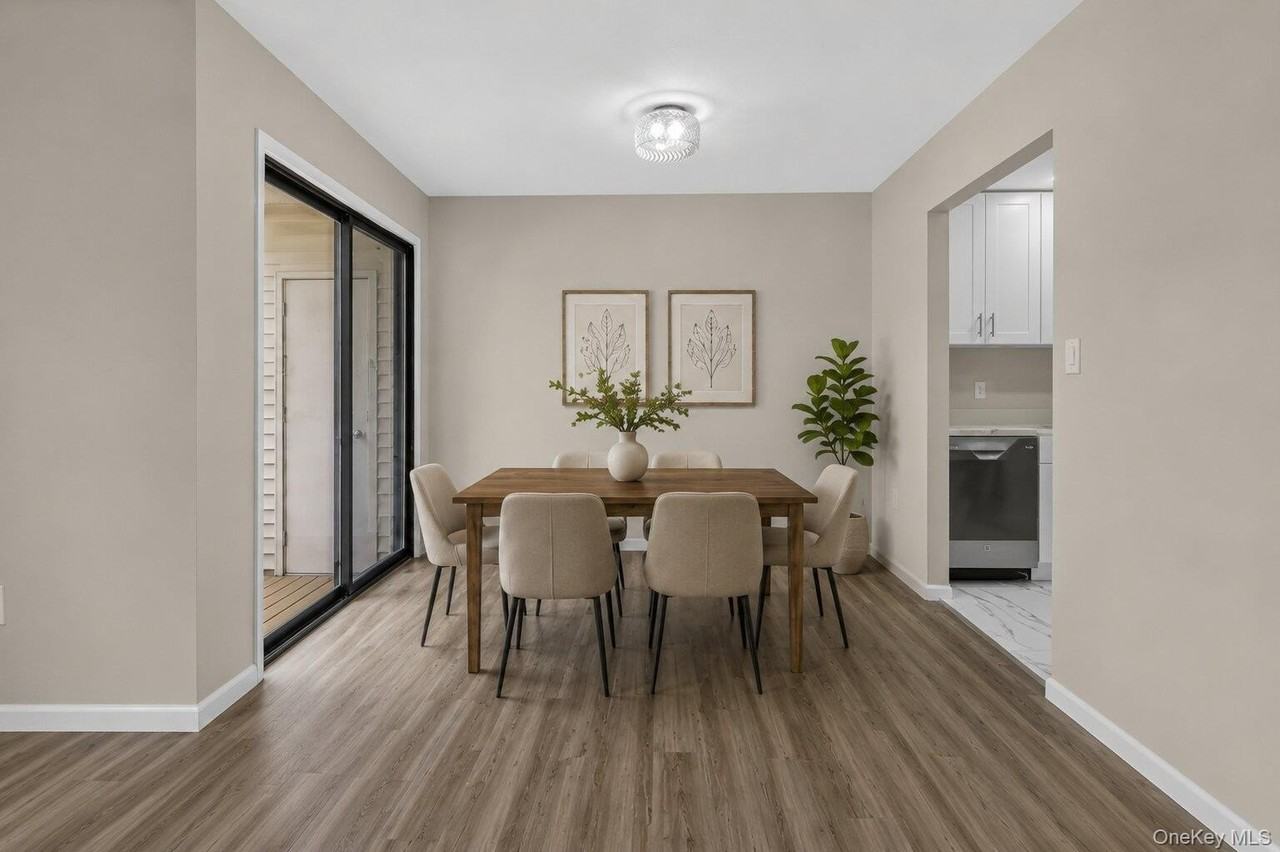 14 Scarborough Ln #D - Photo 5 of 19