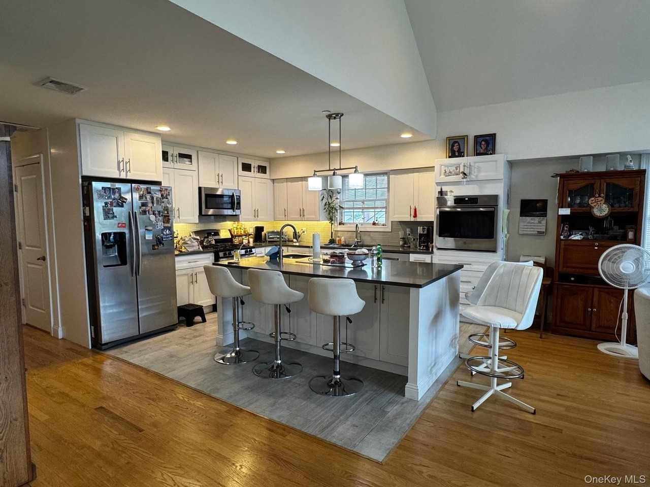 621 E Olive St #2 - Photo 2 of 23