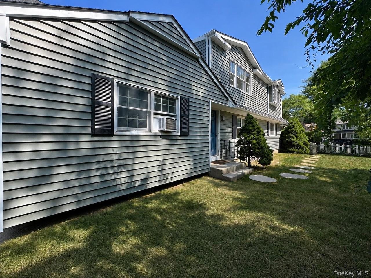 1 Towne Ct - Photo 2 of 22