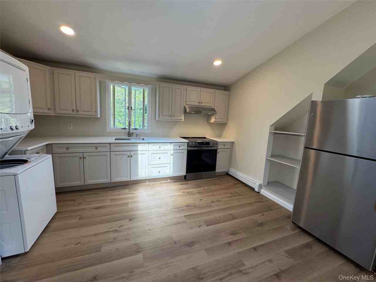 1 Towne Ct - Photo 4 of 22