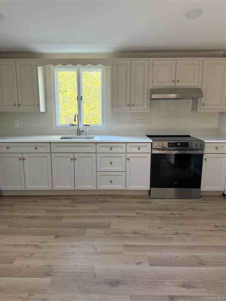 1 Towne Ct - Photo 7 of 22