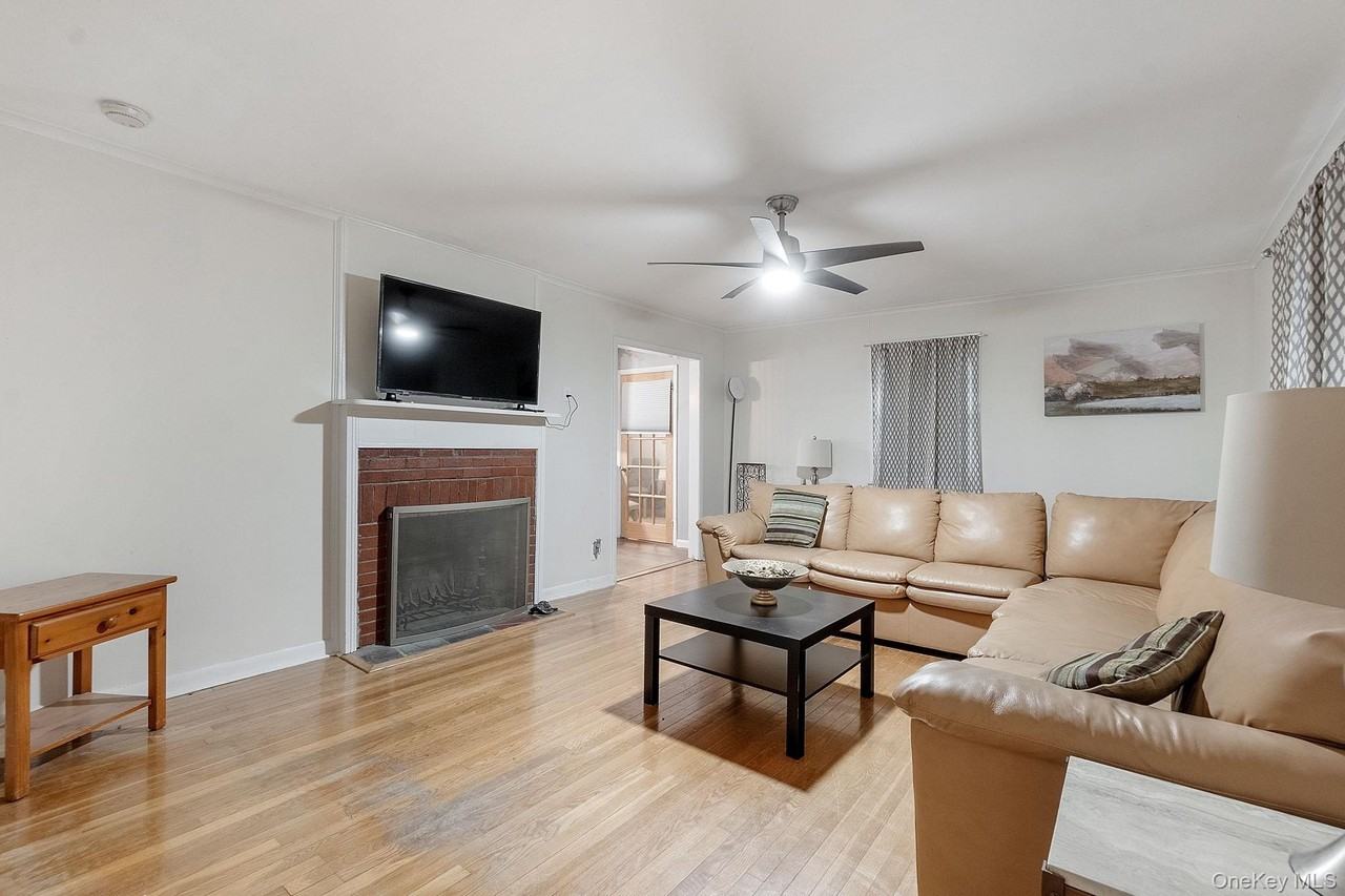 149 David Whites Ln - Photo 3 of 36