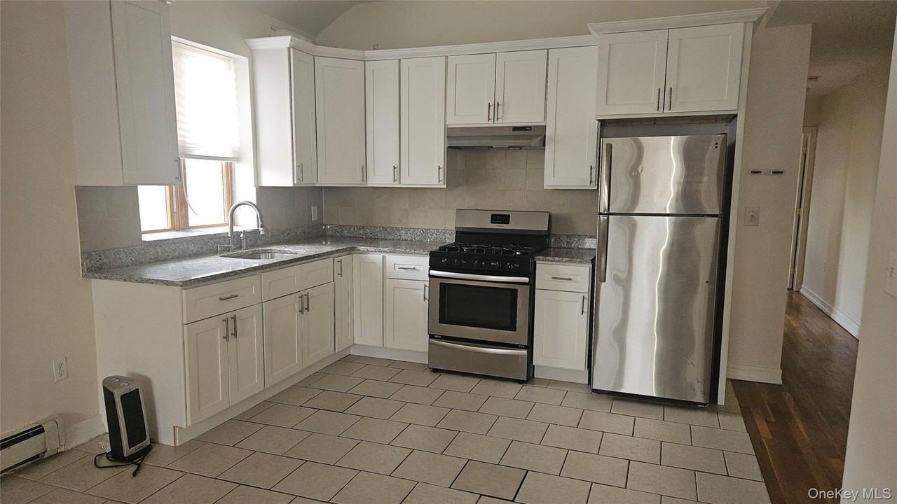 7931 67th Rd #3rdFL - Photo 4 of 7