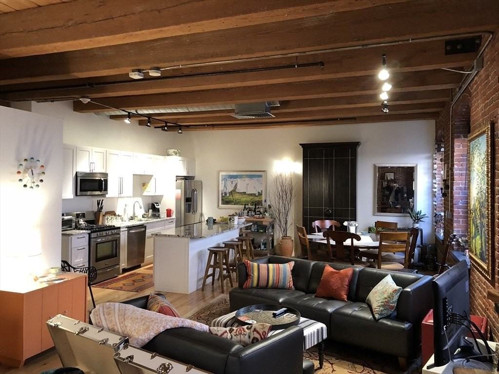 11 Wormwood St #321 - Photo 5 of 15