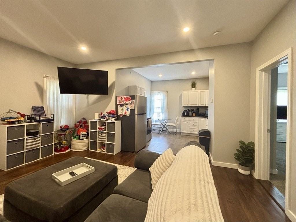 118 Vernon St #2 - Photo 4 of 14