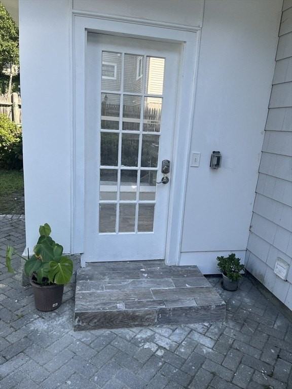 24 Leslie Rd #B - Photo 3 of 30