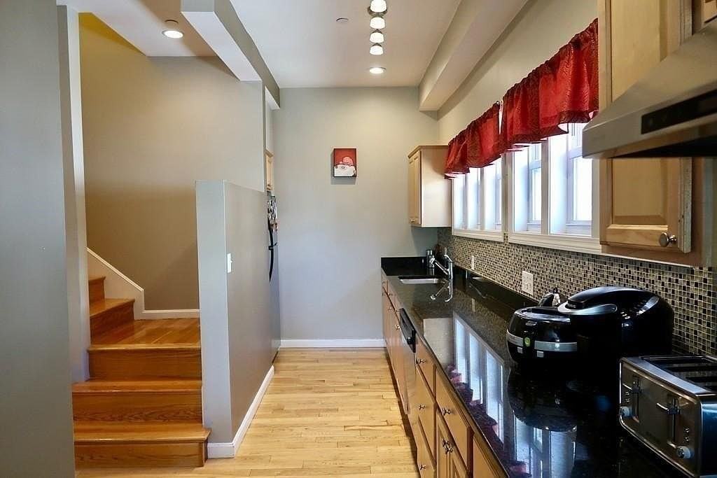 190 Summer St #402 - Photo 4 of 12