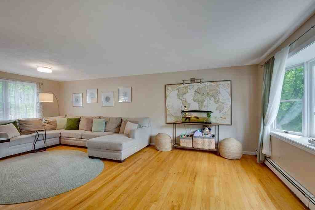 43 Joseph Rd - Photo 3 of 31