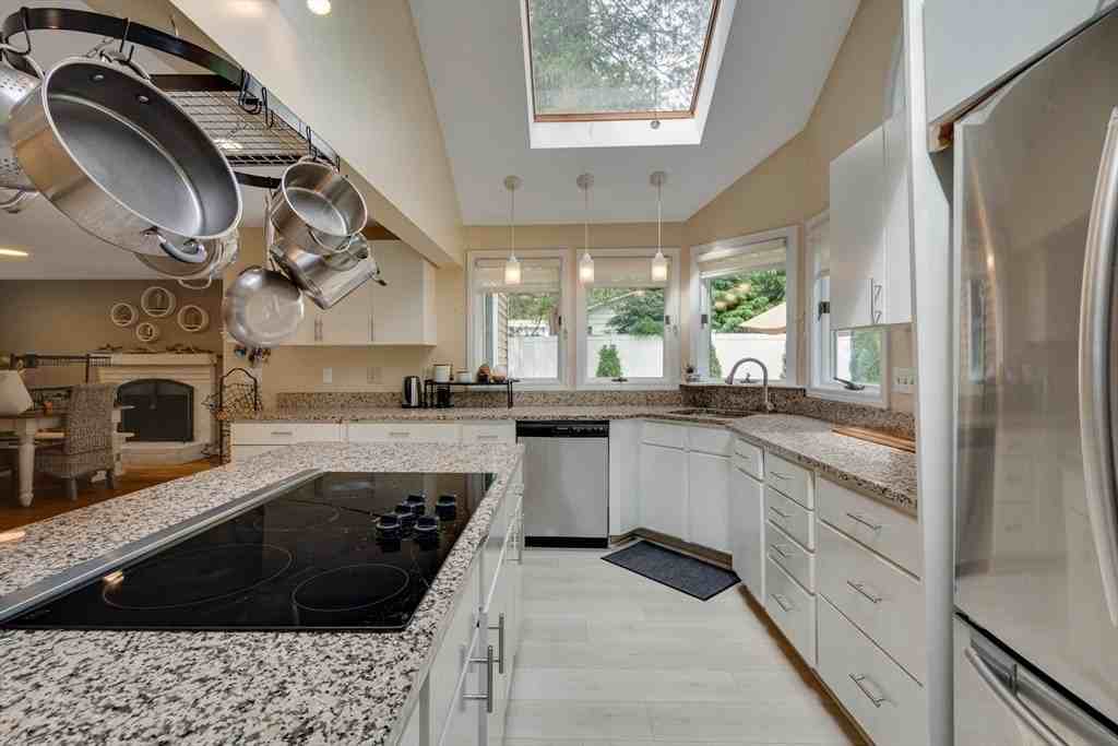 43 Joseph Rd - Photo 7 of 31