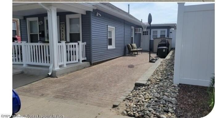 802 A St - Photo 3 of 13