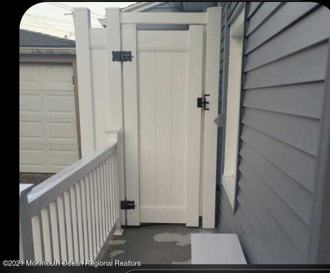 802 A St - Photo 4 of 13
