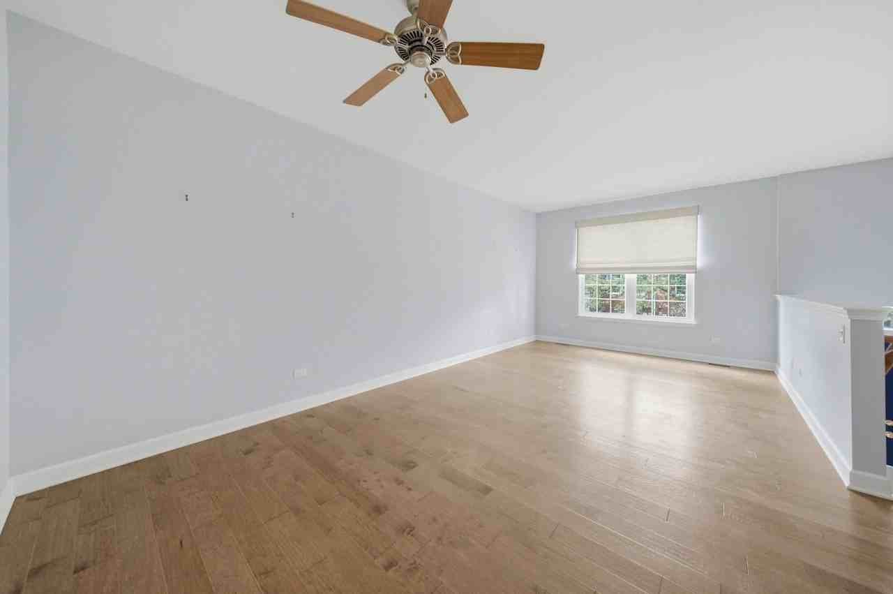 9411 Huber Ct - Photo 4 of 24