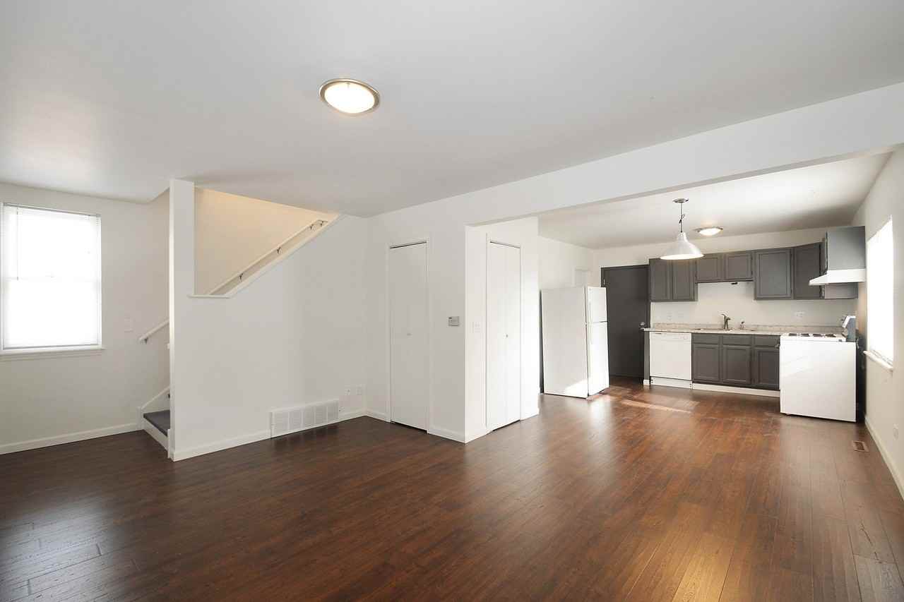 3243 N Western Ave #CH - Photo 3 of 9