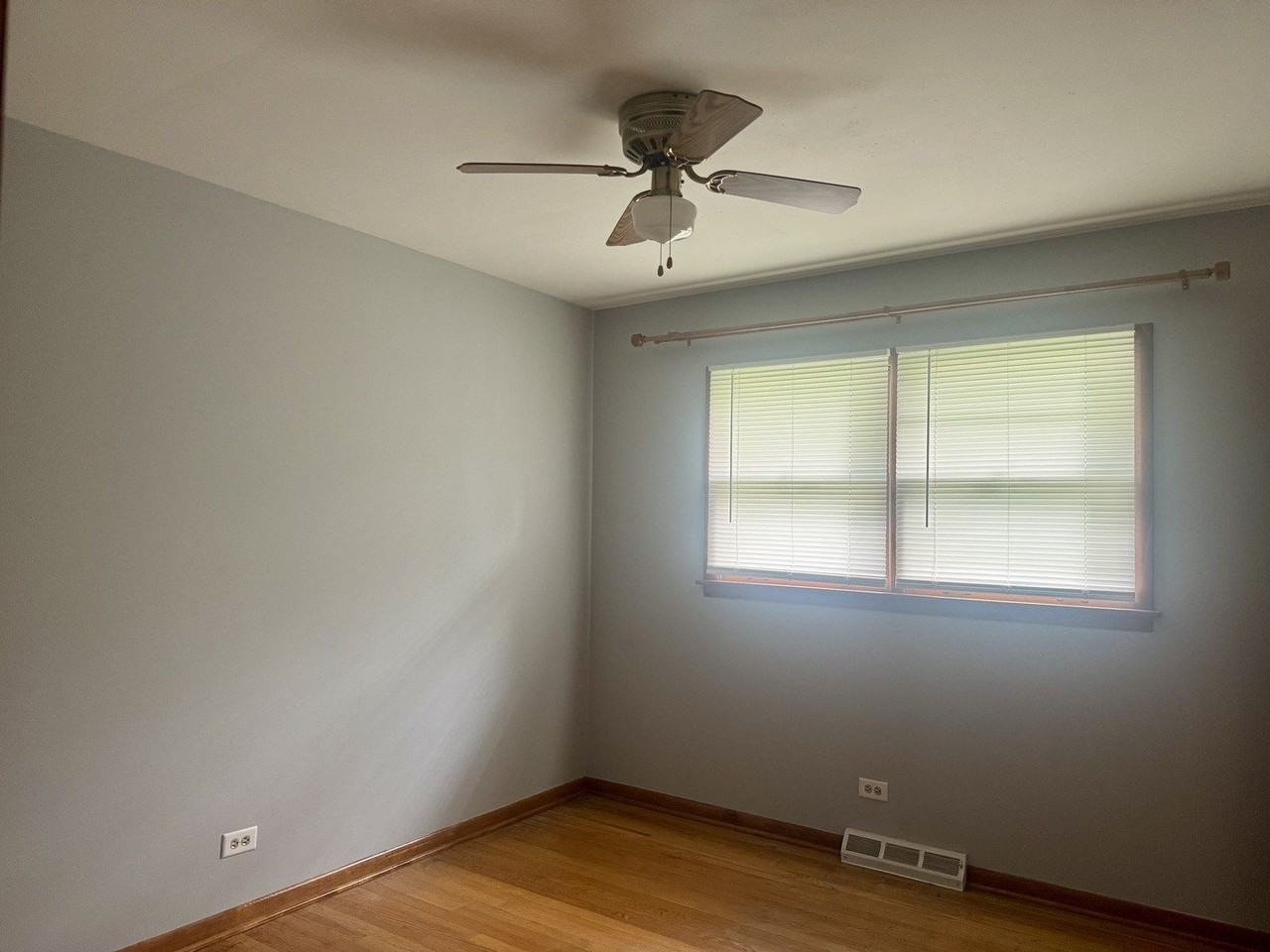5341 Grand Ave - Photo 5 of 18