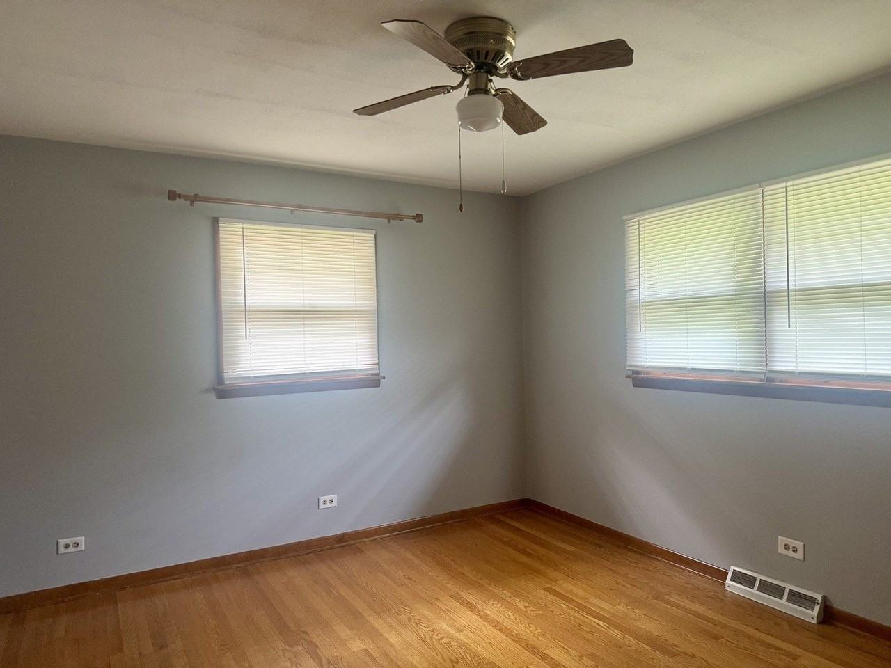 5341 Grand Ave - Photo 7 of 18