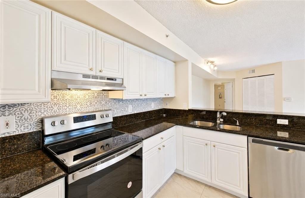 8265 Ibis Club Dr #602 - Photo 4 of 15