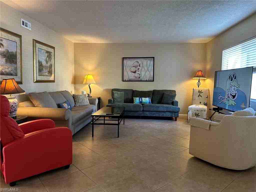 4633 Bayshore Dr #M2 - Photo 3 of 15