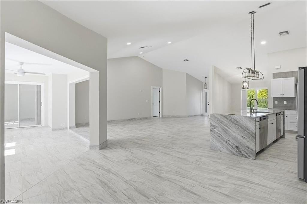 10225 Boca Cir - Photo 7 of 20