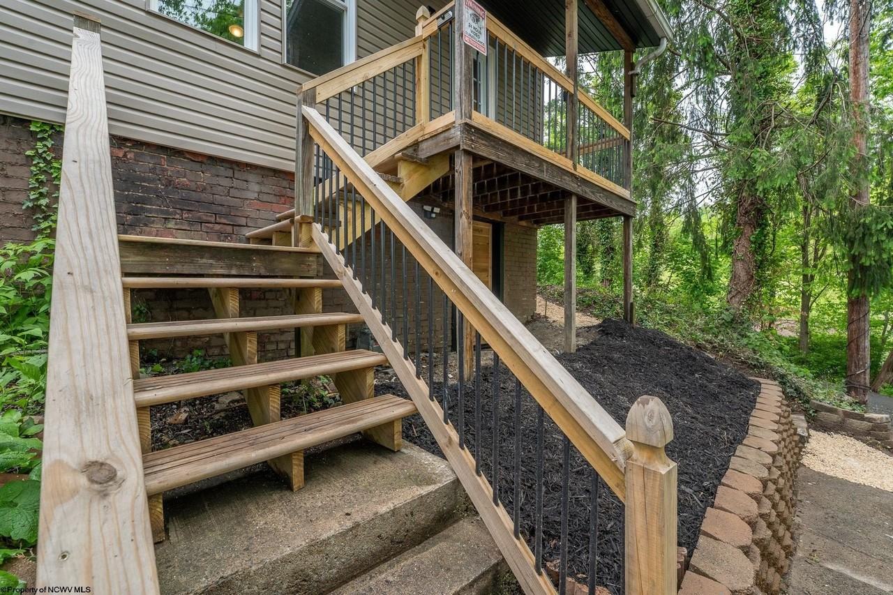 44 Edgehill St - Photo 2 of 43