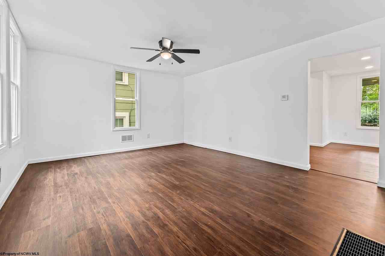 44 Edgehill St - Photo 4 of 43