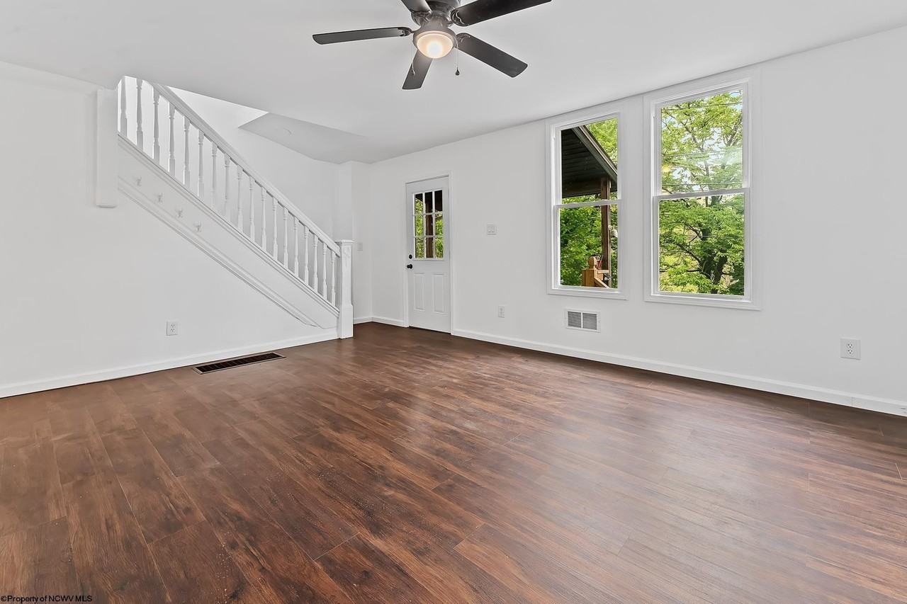 44 Edgehill St - Photo 6 of 43