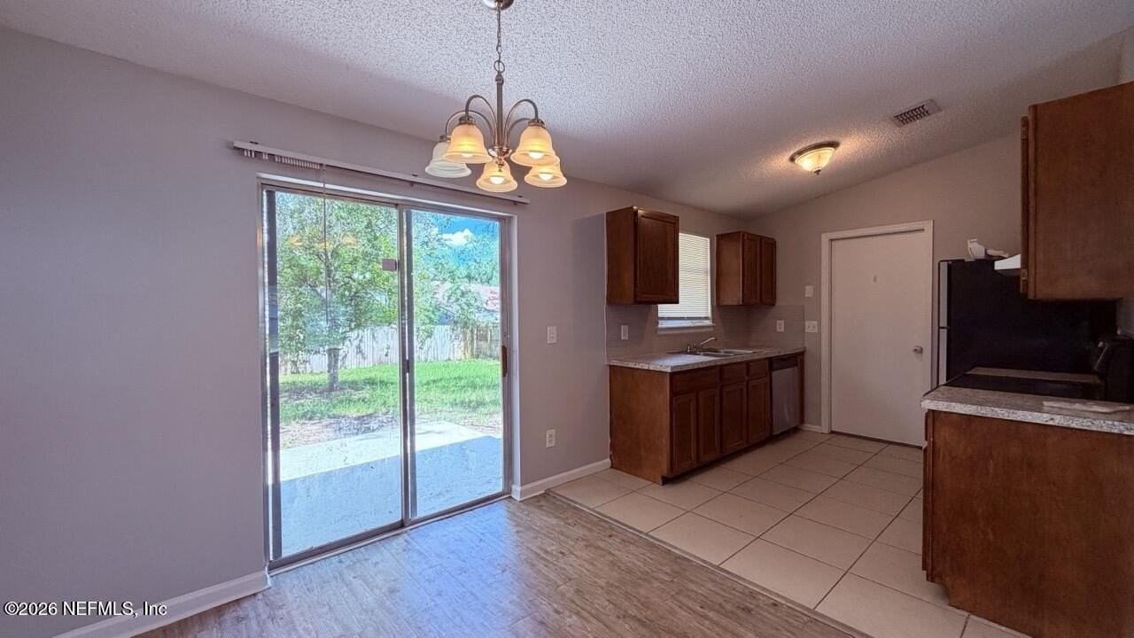 4711 Cinnamon Fern Dr - Photo 7 of 15