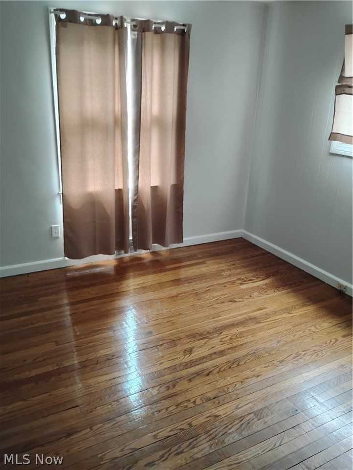 3446 Hadley Ave - Photo 7 of 11