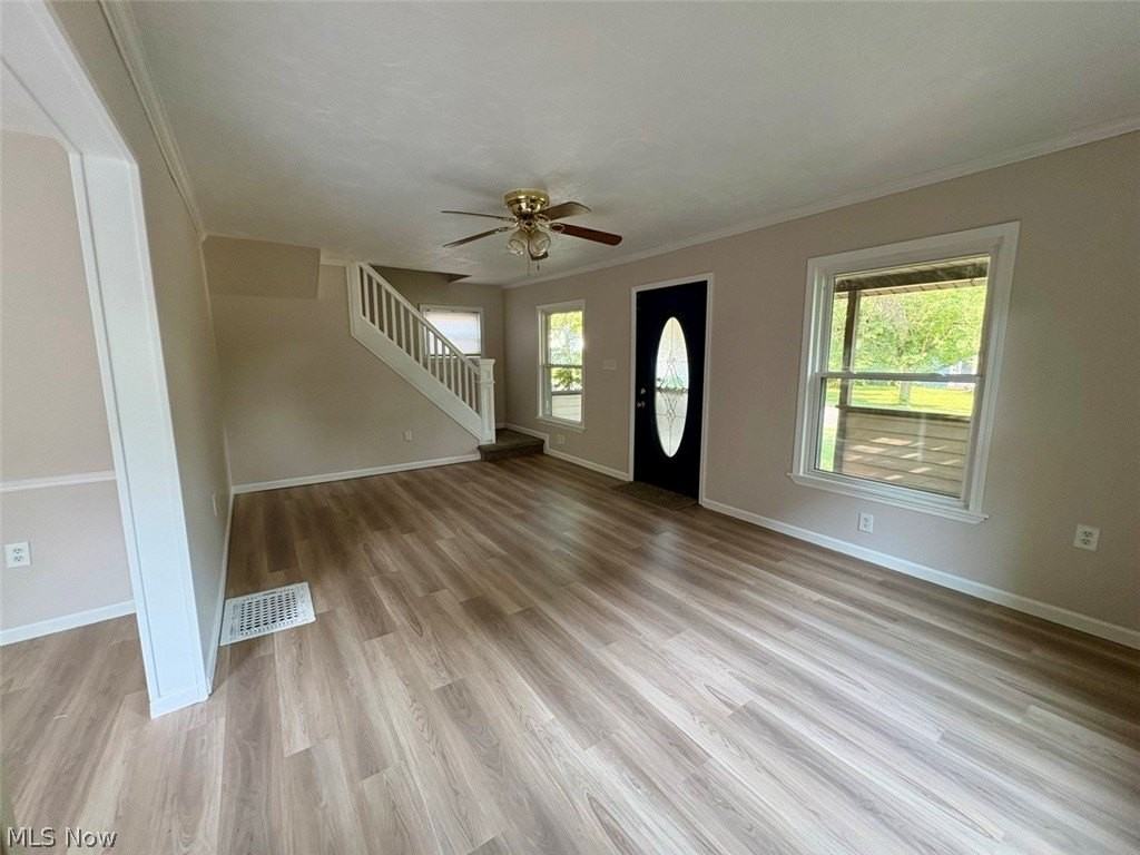 605 Sackett Ave - Photo 3 of 11