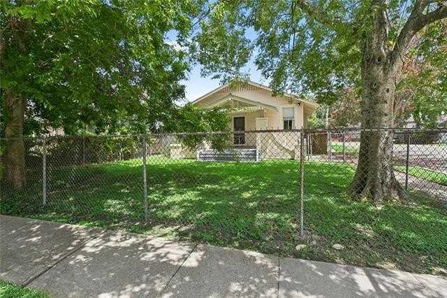 2801 Calhoun St - Photo 2 of 20