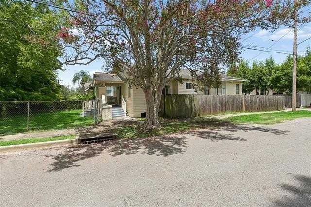 2801 Calhoun St - Photo 5 of 20