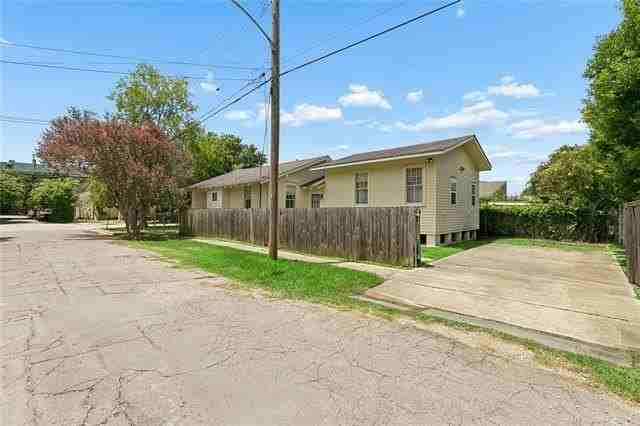 2801 Calhoun St - Photo 6 of 20